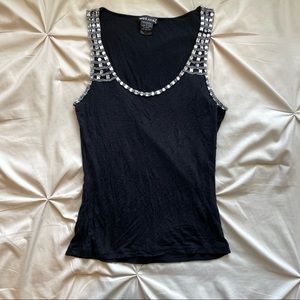 wear seal black beaded tank